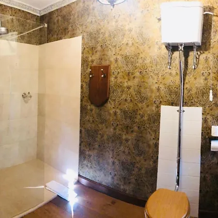 Le Chateau De Cambiaire 4*