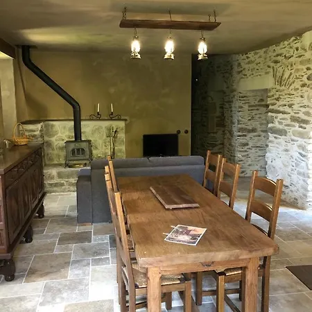 Le Chateau De Cambiaire 4*