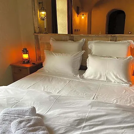 Bed & Breakfast Le Chateau De Cambiaire 4*