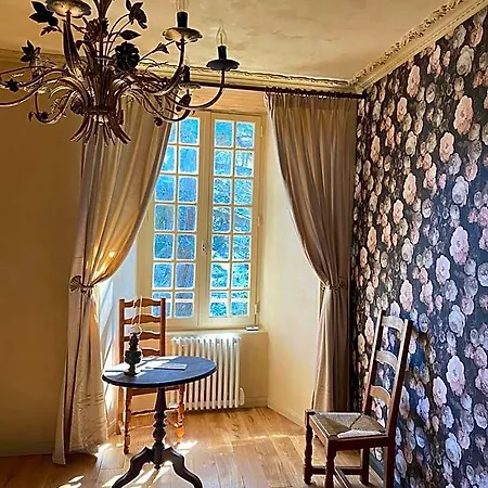 Le Chateau De Cambiaire 4*