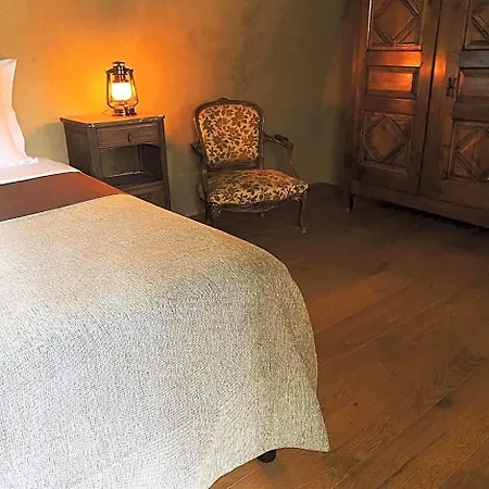 Le Chateau De Cambiaire 4*