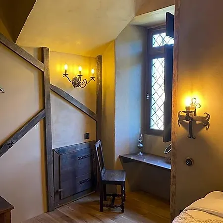 Bed & Breakfast Le Chateau De Cambiaire 4*