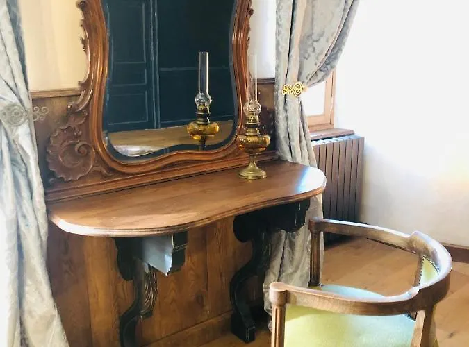 Le Chateau De Cambiaire 4*