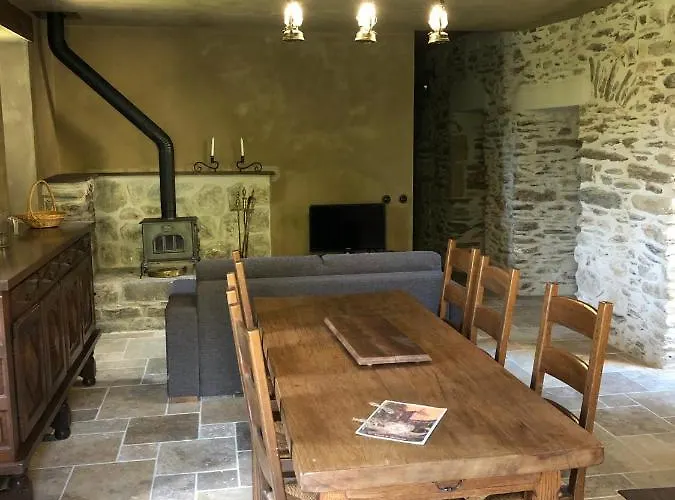 Le Chateau De Cambiaire 4*